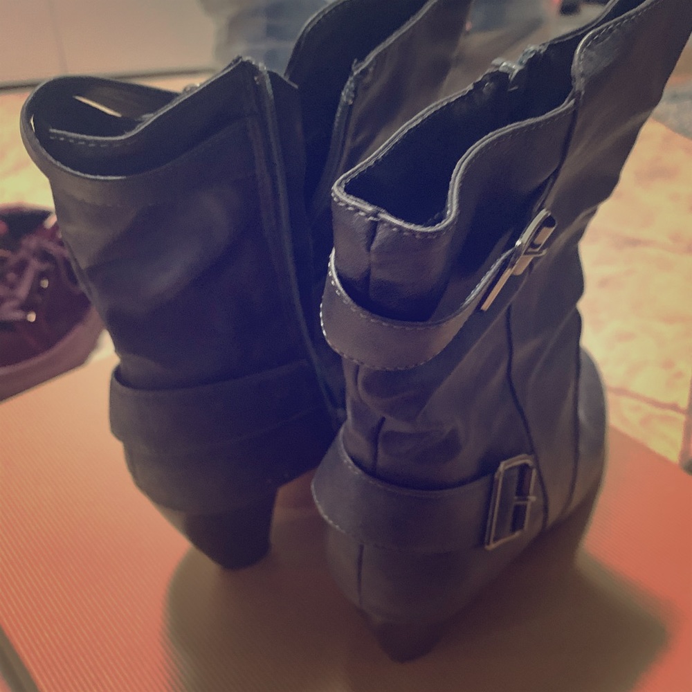 Women’s shoes